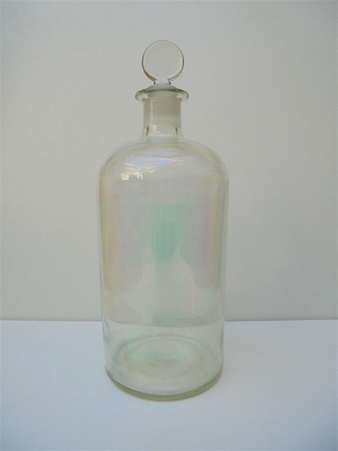 Apothecary bottle