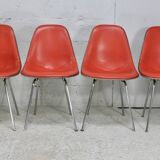 Ray & Charles Eames, édition Herman Miller, set de 4 chaises oranges. Circa 1960