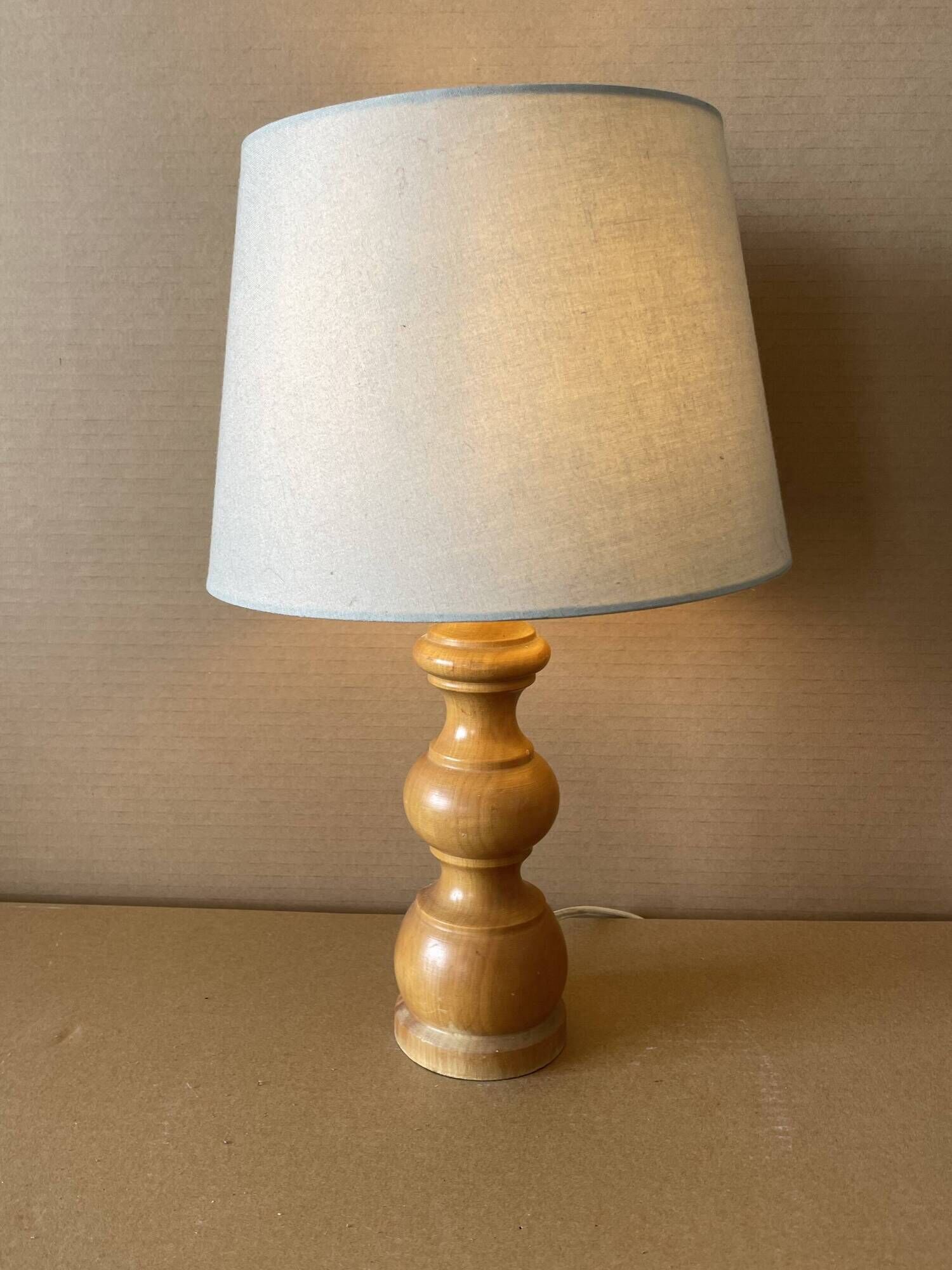 Lampe à poser en bois tourné