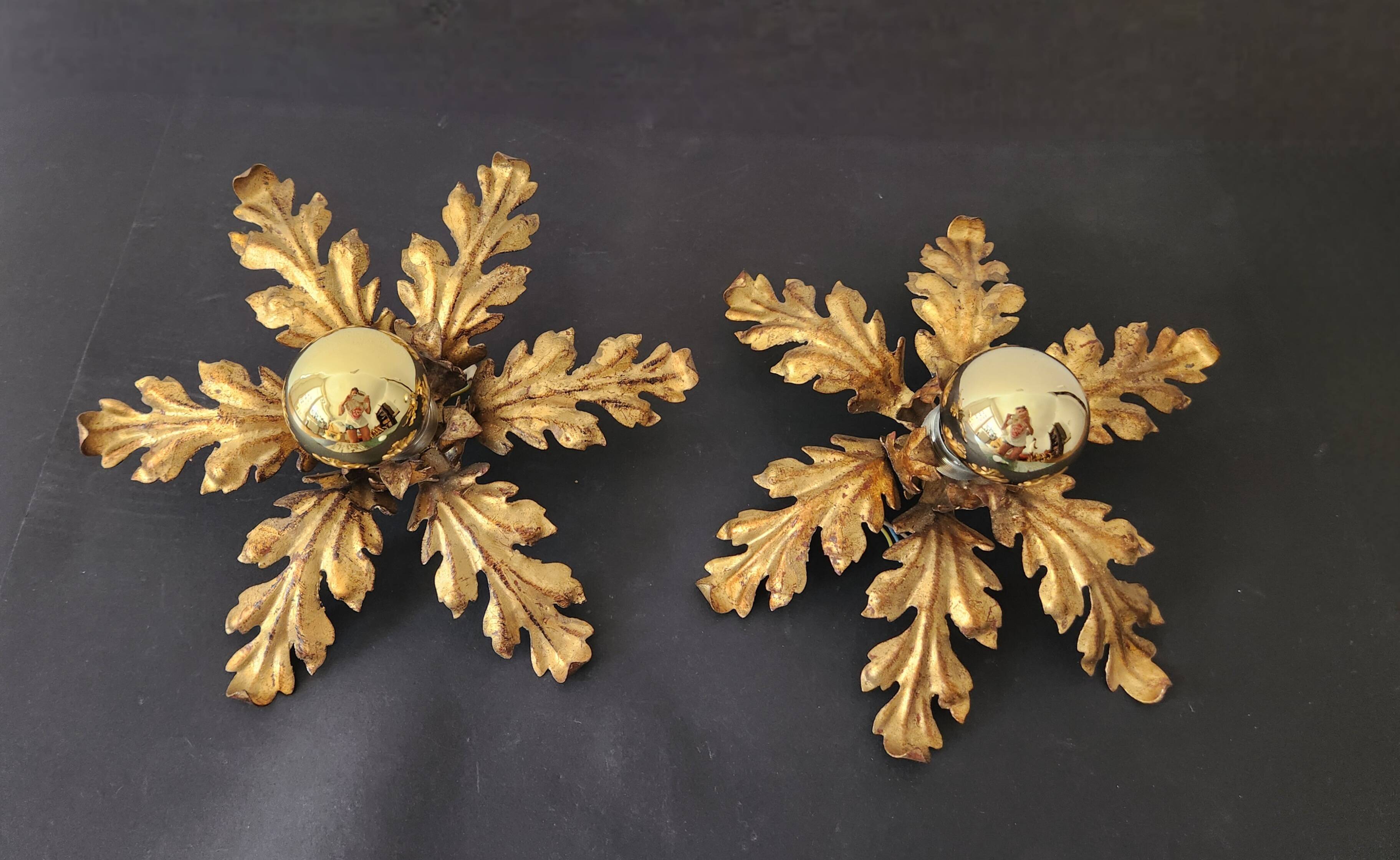 Gilded hand-forged Florentine wall lamp Hans Kögl style, Italy