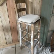 Bar stool