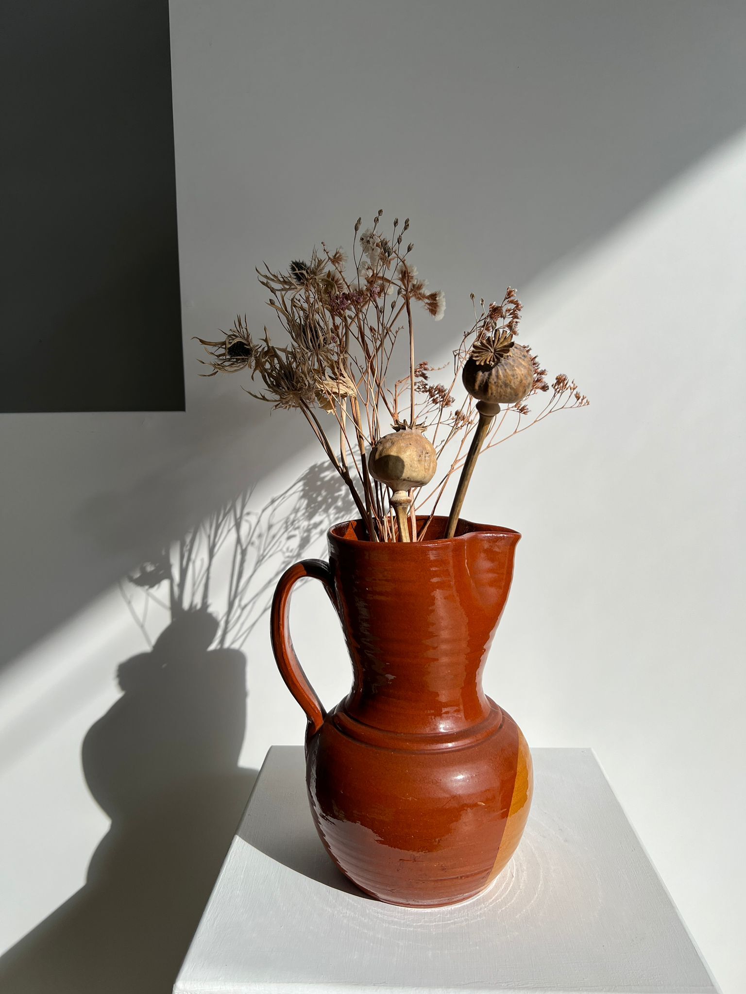 Two-tone brown ceramic wine pitcher H: 24cm