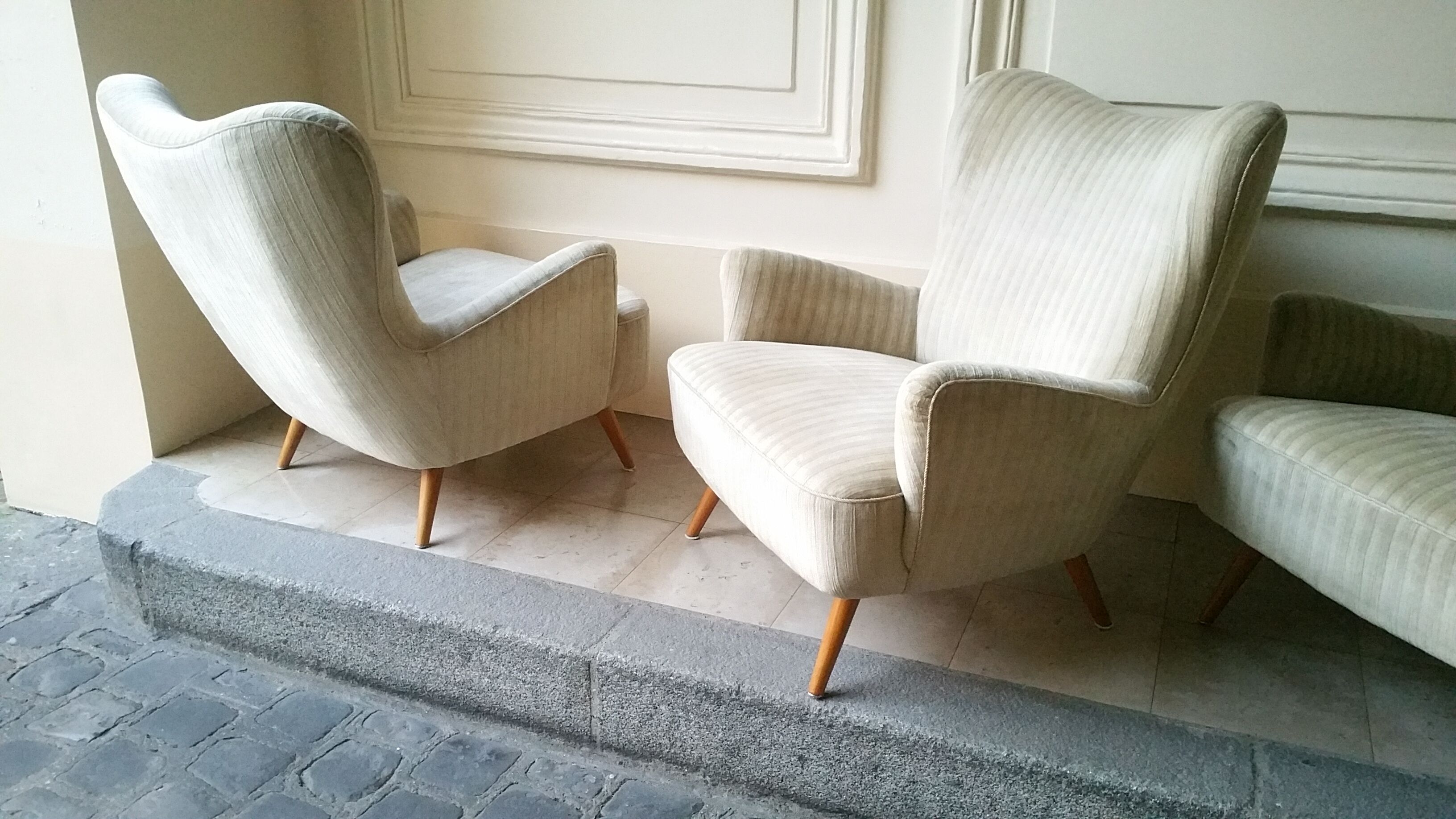 Set of 4 chairs organic wingback chairs of the 50s/60s vintage