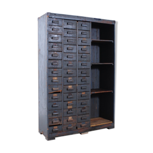 Armoire d'apothicaire design industriel