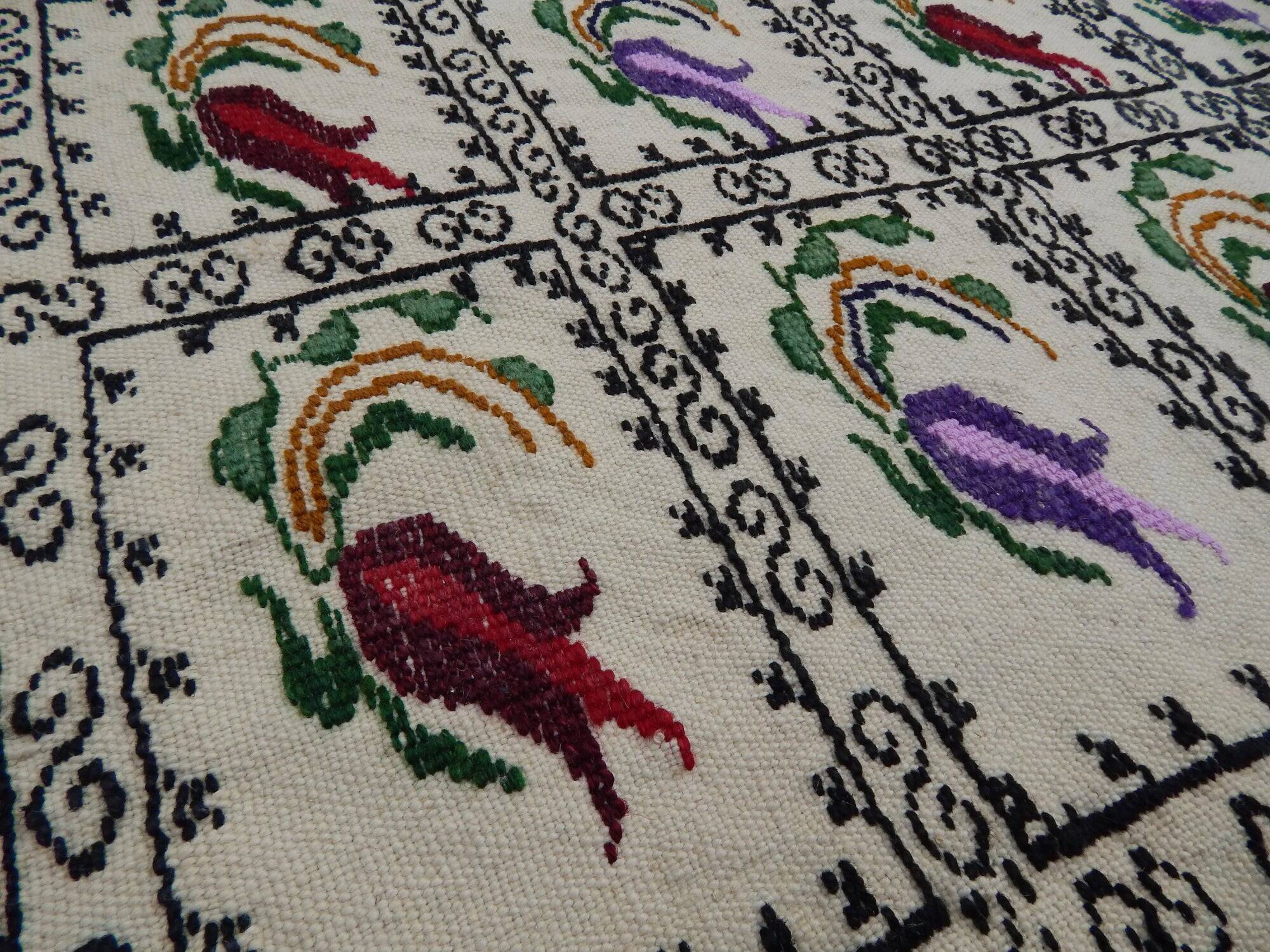 Vintage Turkish kilim, handwoven, 155x224 cm.