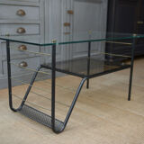 Table basse vintage en métal et verre 1960 à 2 plateaux