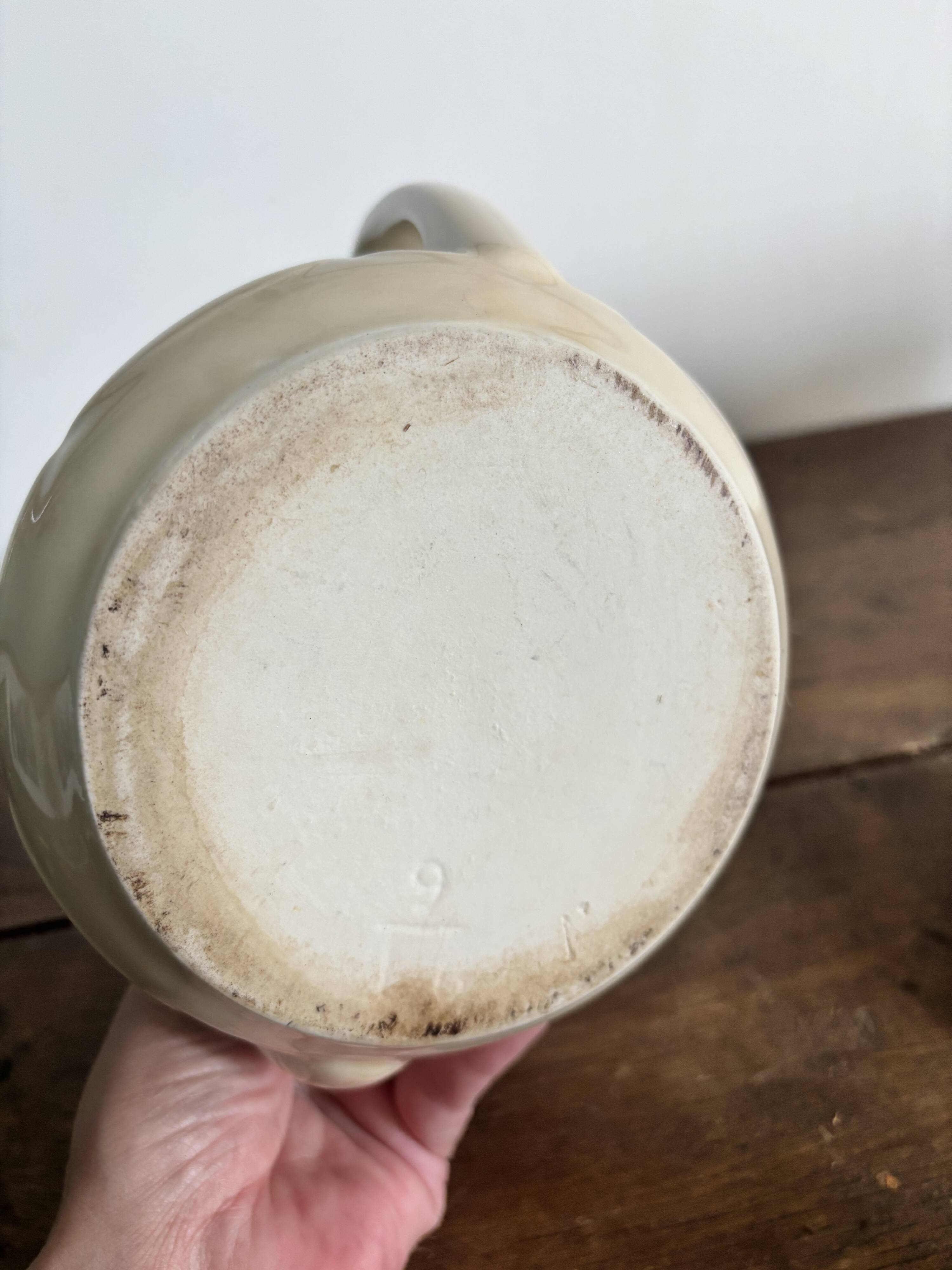 Antique ivory earthenware teapot – Art Deco style – 1930s/50s