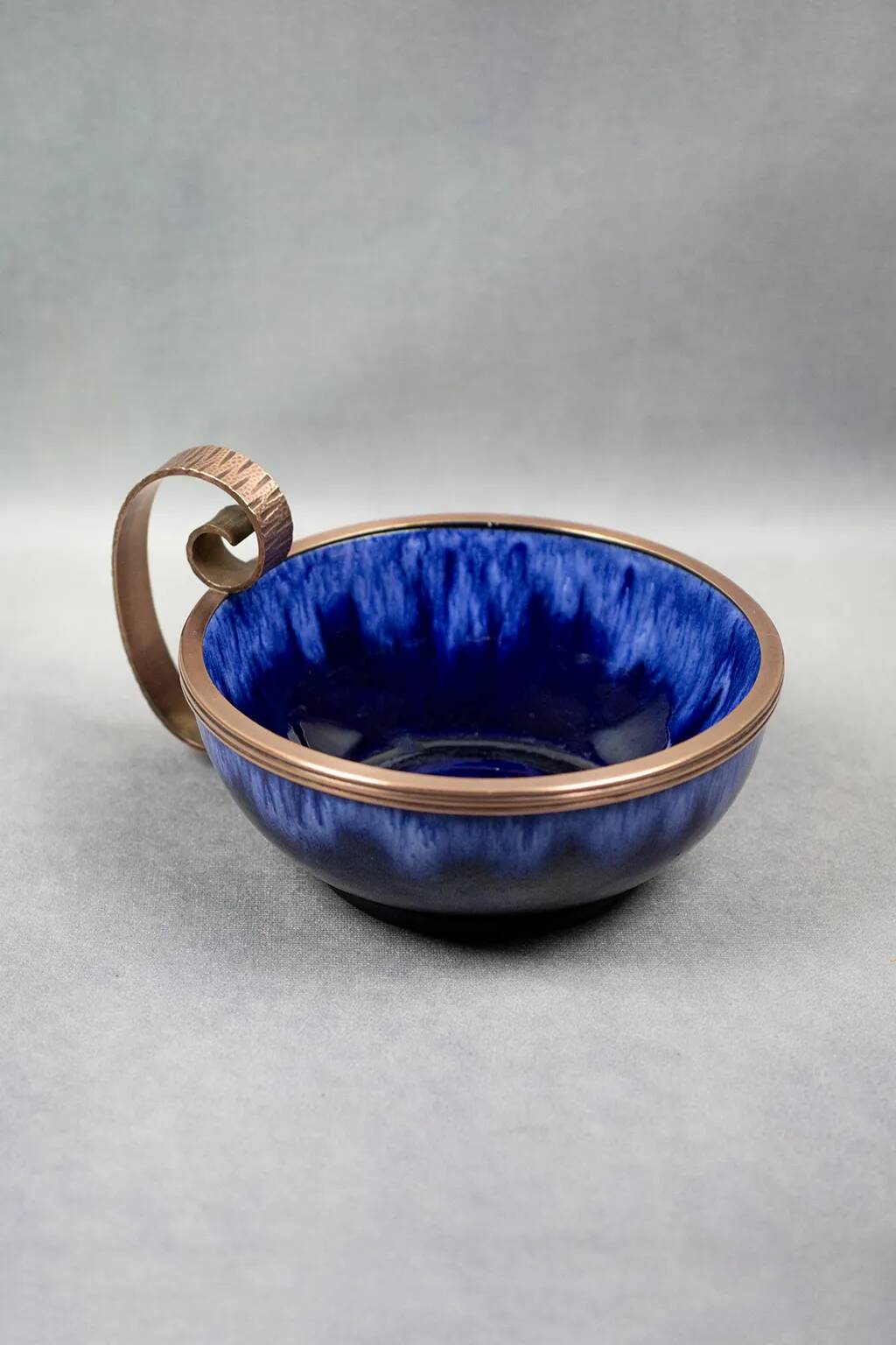 Art Nouveau cup "Marquise de Sévigné" by André Villien, circa 1910