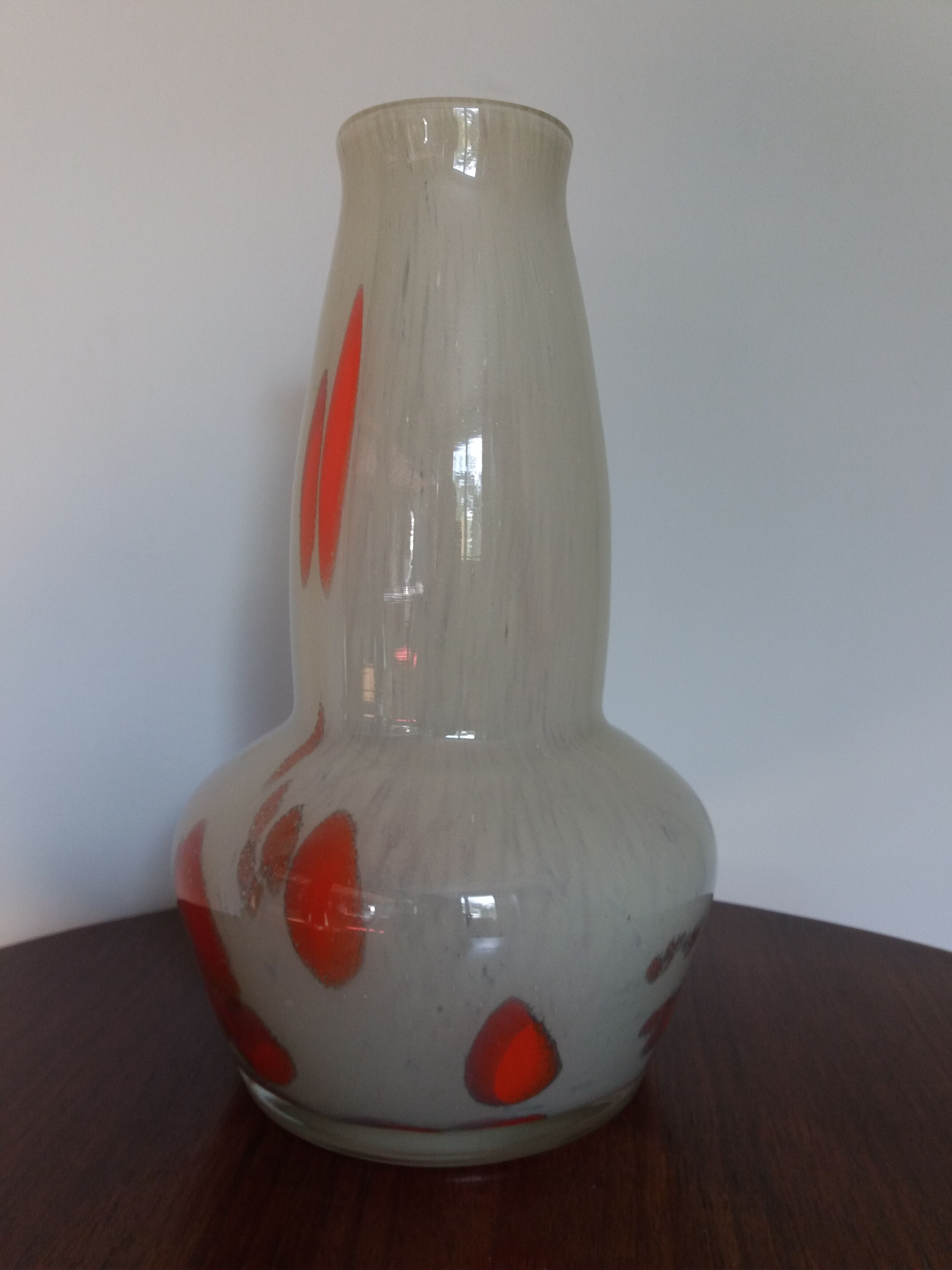 Blown glass vase 70s