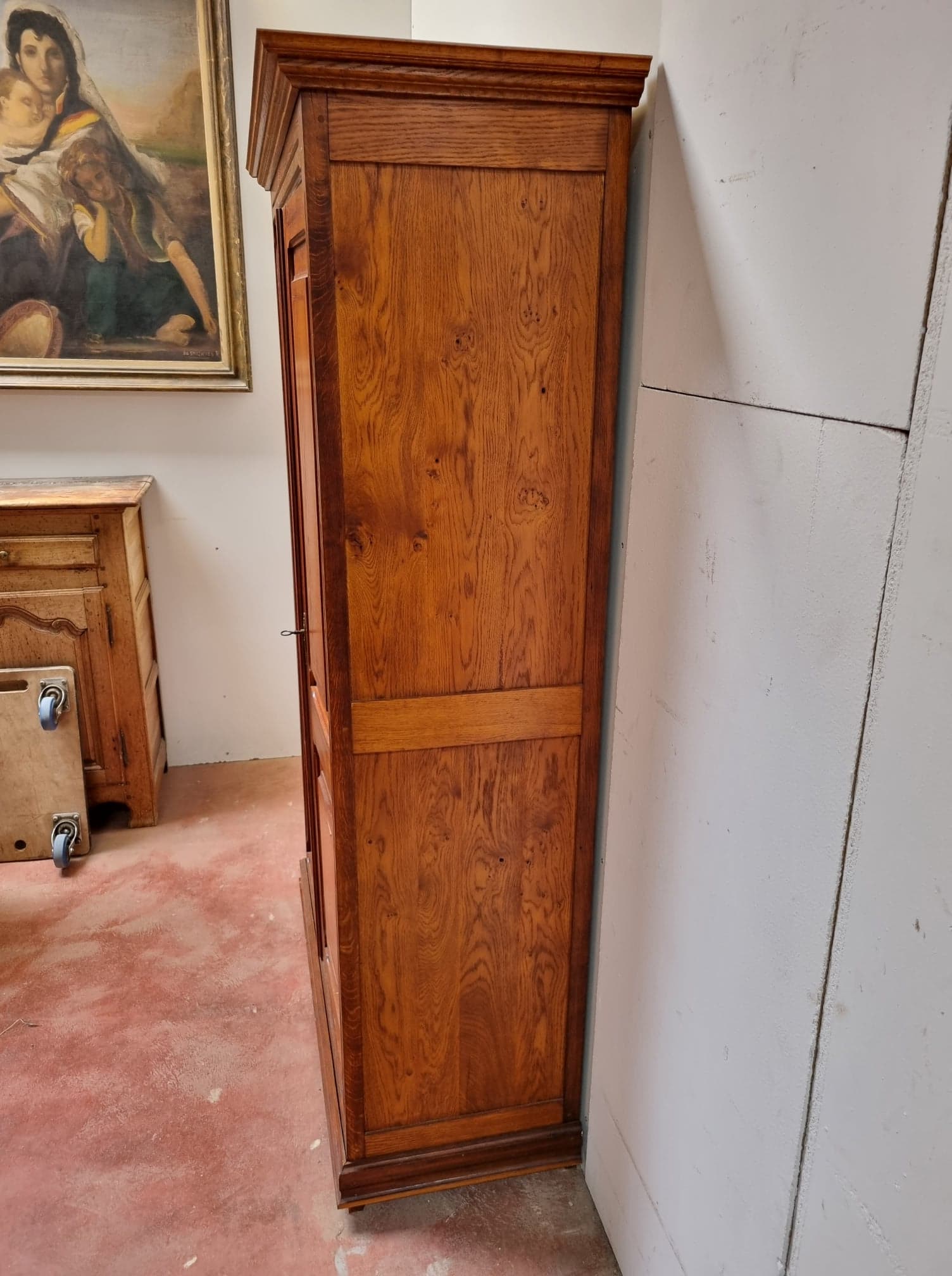 Parisian oak cabinet from the 1920s