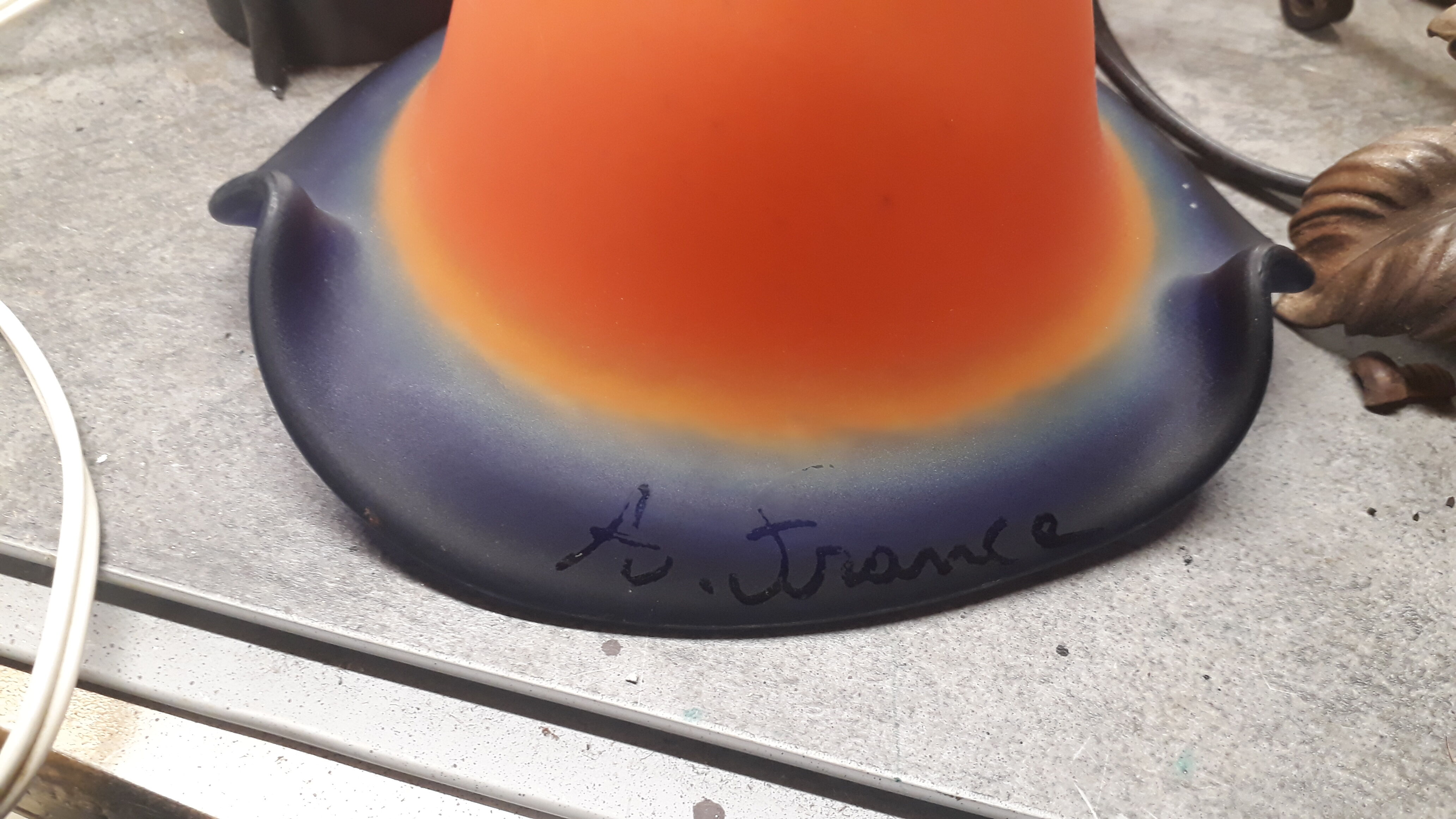 Lamp iron forge tulip pate glass signs 1930