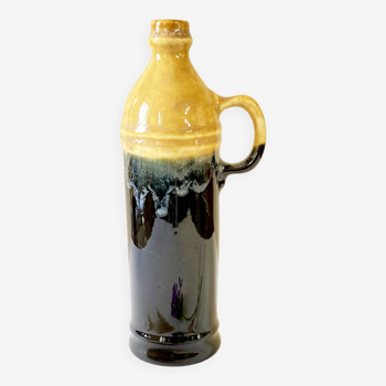 Enameled ceramic bottle with handle