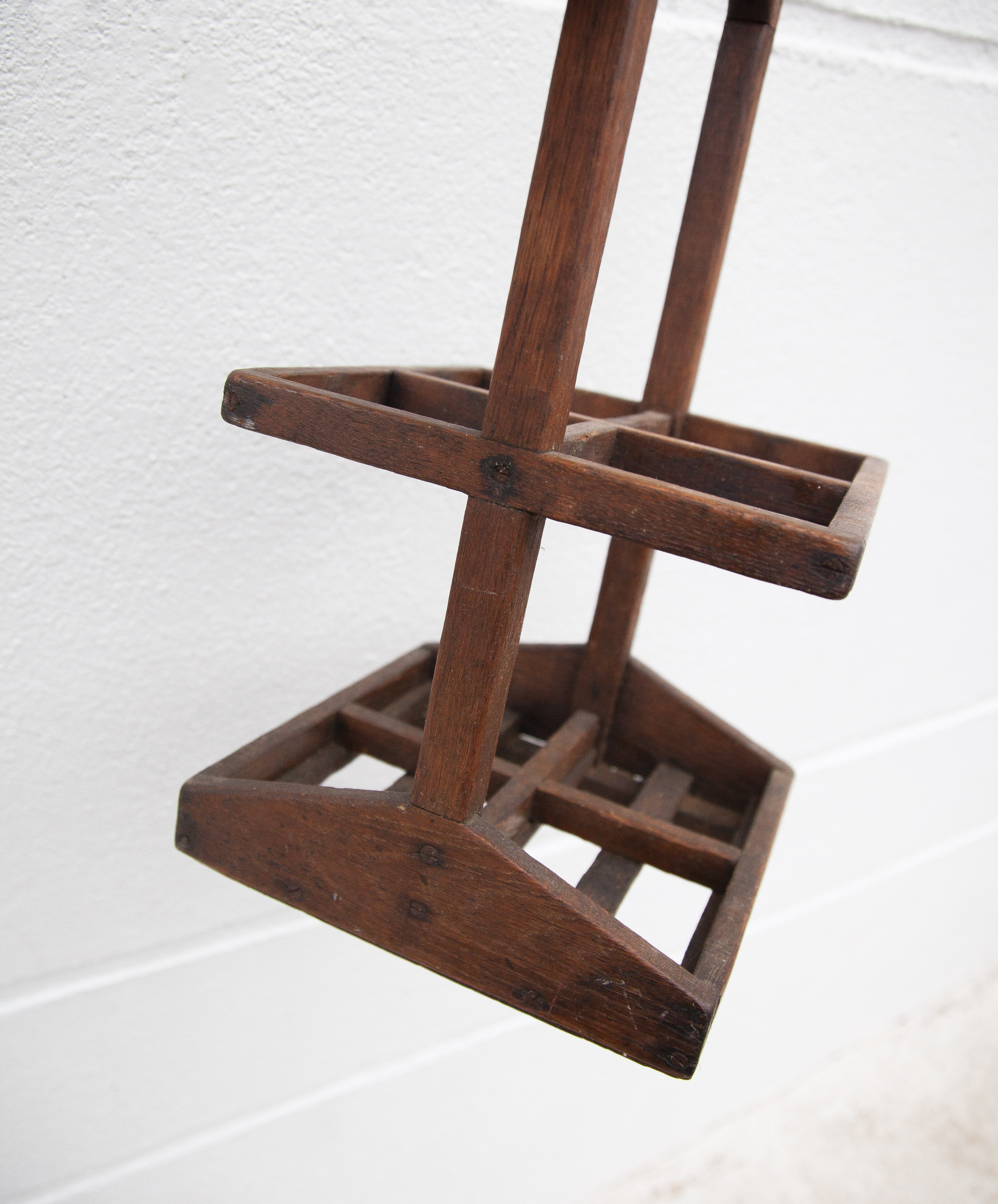 Art deco bottle holder