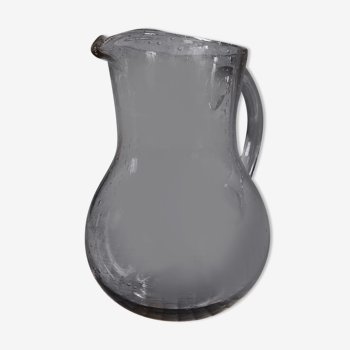 Pitcher "ventru" in biot glass