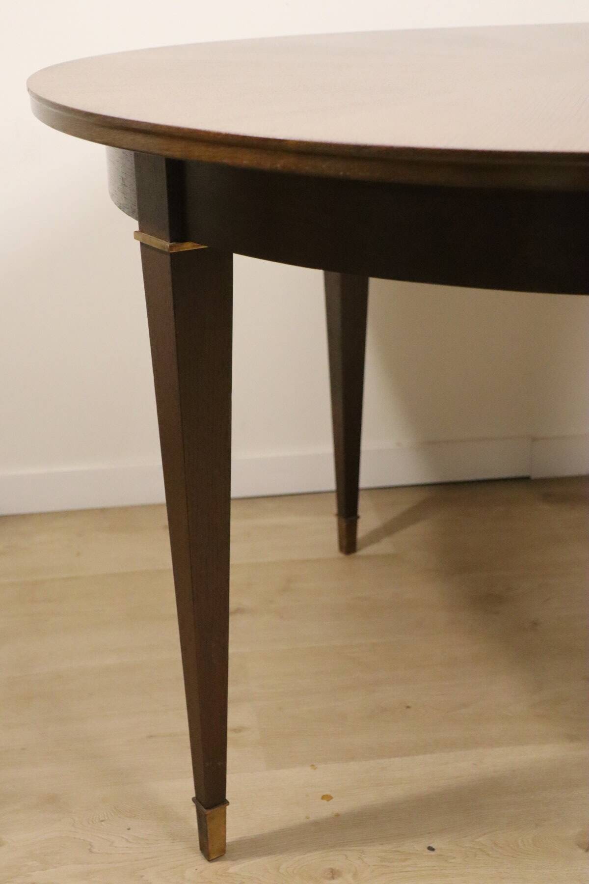 Neo-Classical style mahogany dining table, Art Deco period, 1940