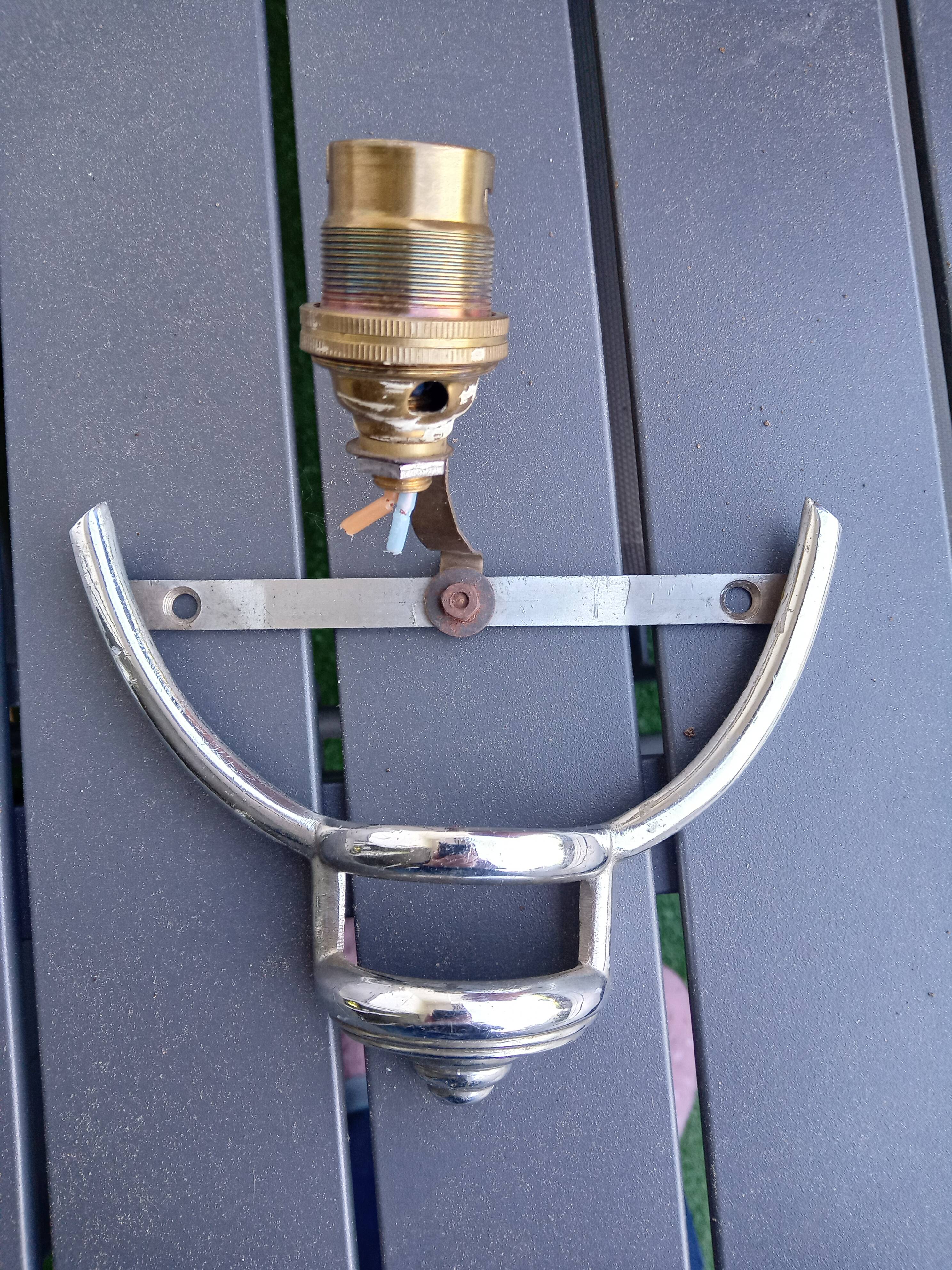 Art Deco wall lamp