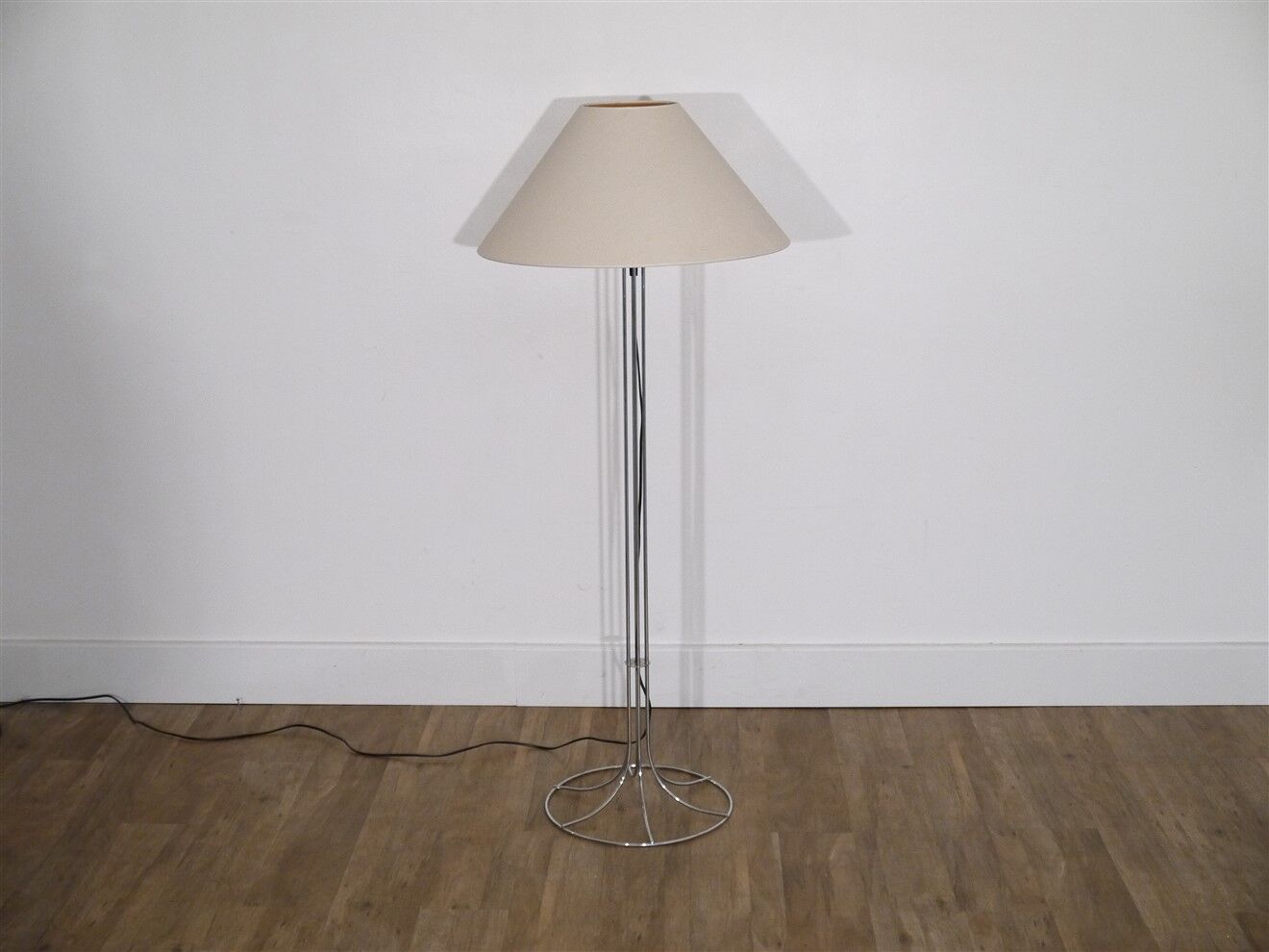 Vintage lamppost in metal 1970