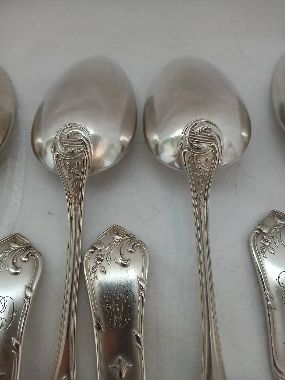 36 antique silver-plated cutlery sets "Boulenger"