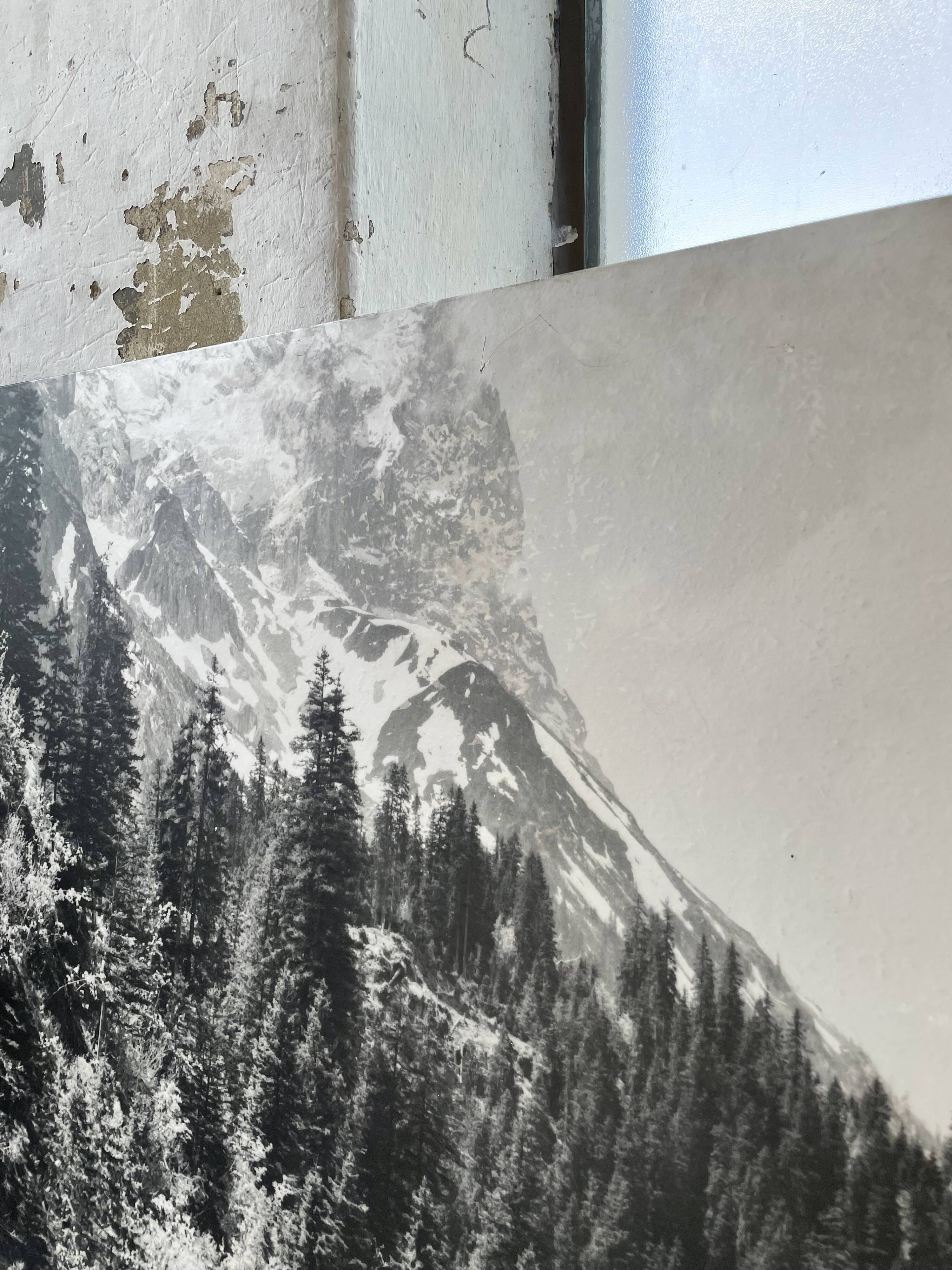 Old XXL black and white mountain photography