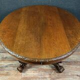 Pedestal table