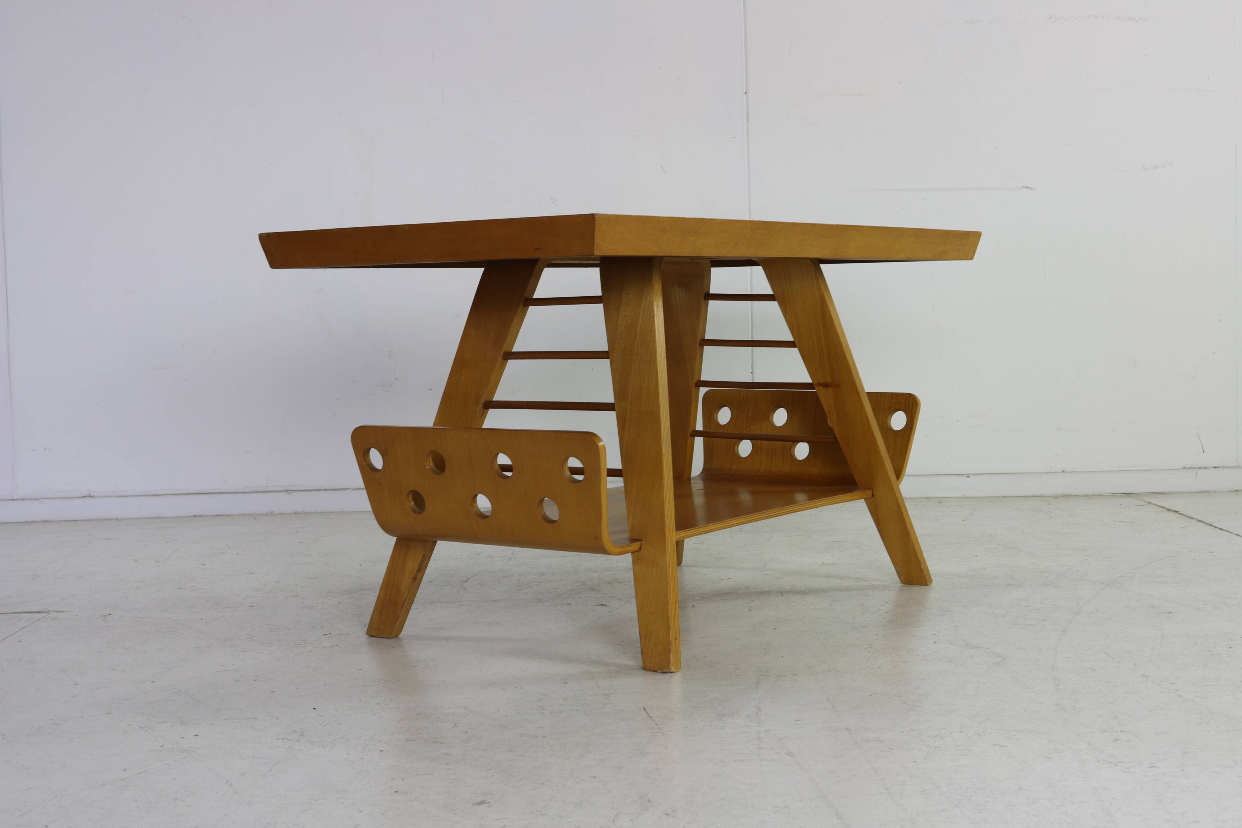 Dutch design birchwood coffee table by Wilhelm Lutjens for Den Boer Gouda