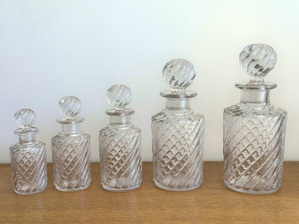 Cristal de Baccarat - important nécessaire de toilette Bambou Tors