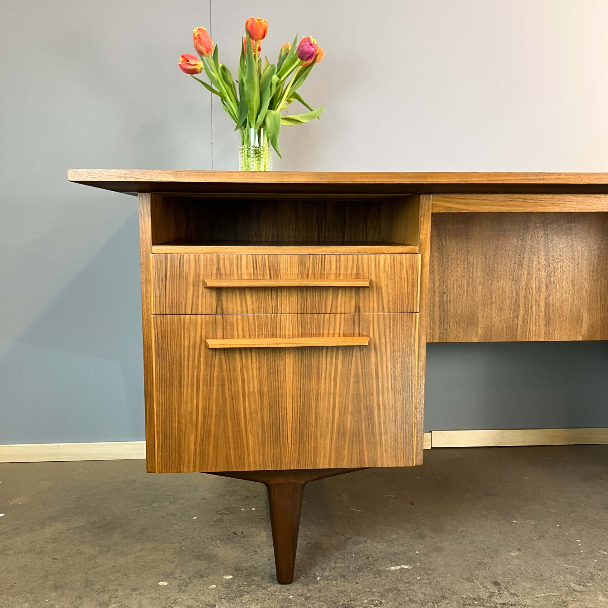 Bauhaus-style desk by WK Möbel, walnut, 1960s
