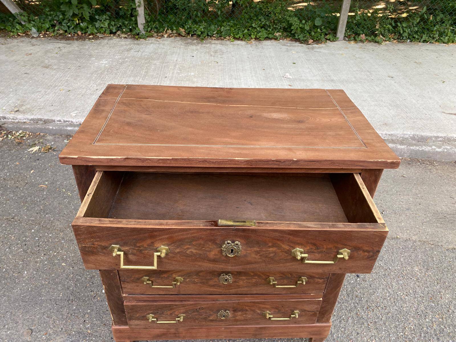 Louis XVI imperial chest of drawers renovated in 19th century mahogany