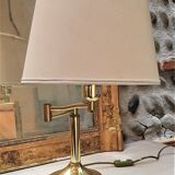 Articulated table lamp reading