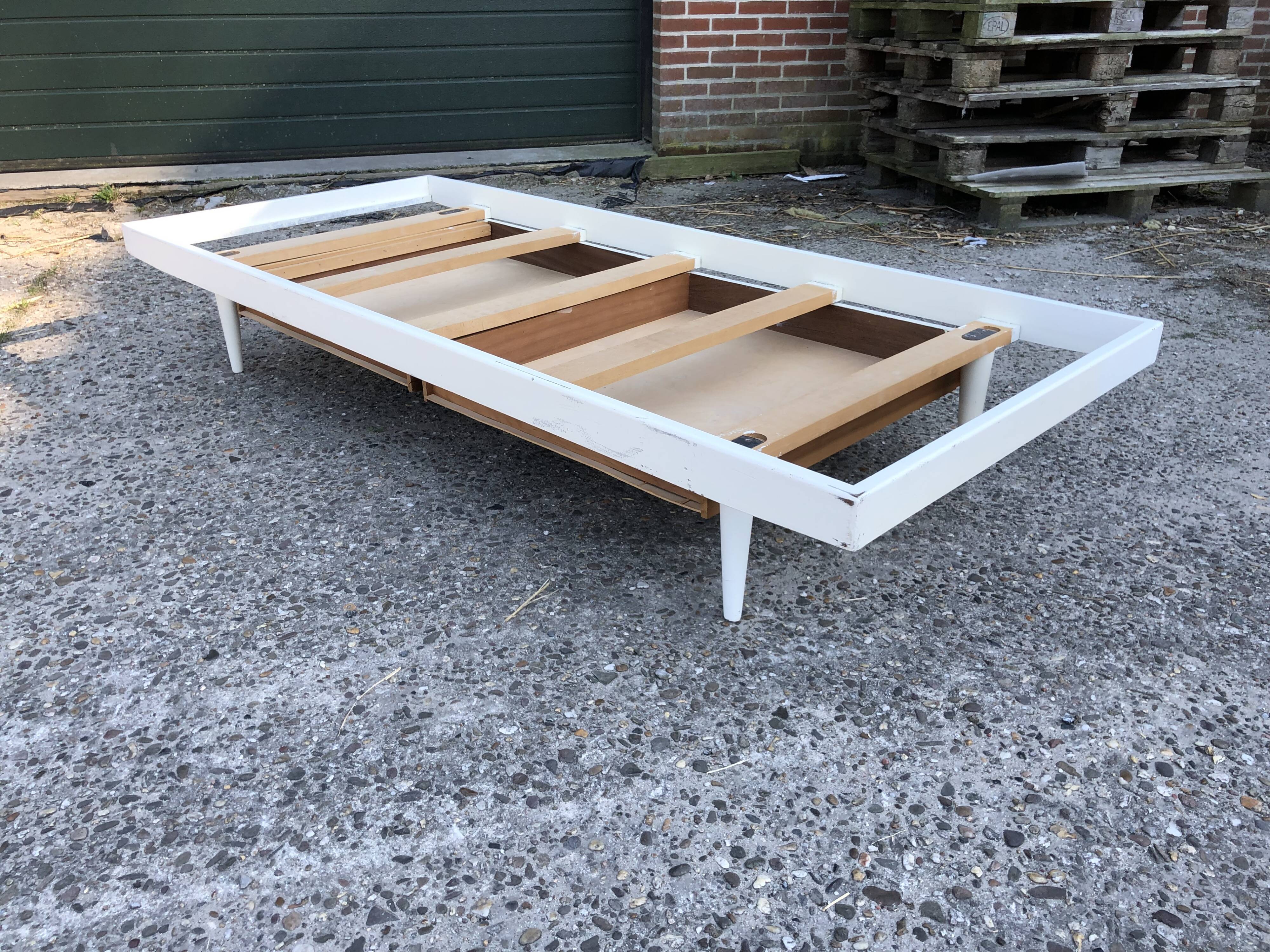 Vintage teak meridian