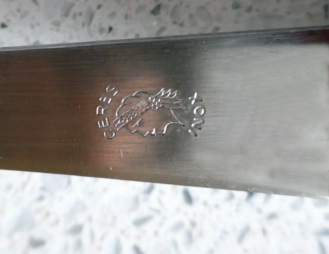 Knife and leg fork