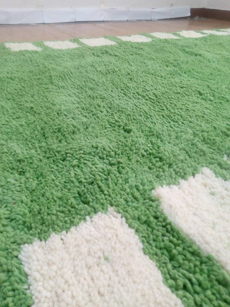 Beni Ouarain style rug - Handwoven Moroccan in green wool - handmade rug - 250 x 154