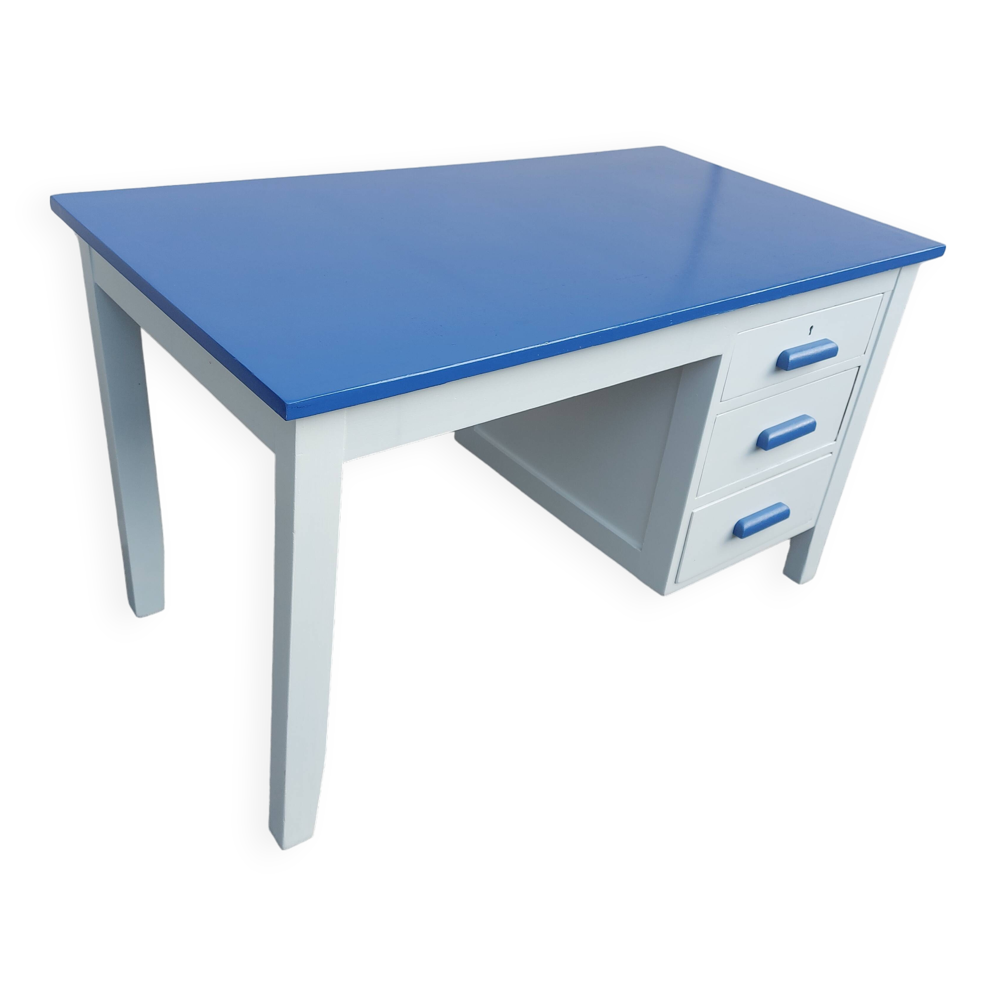 desk from the 1940s/50s