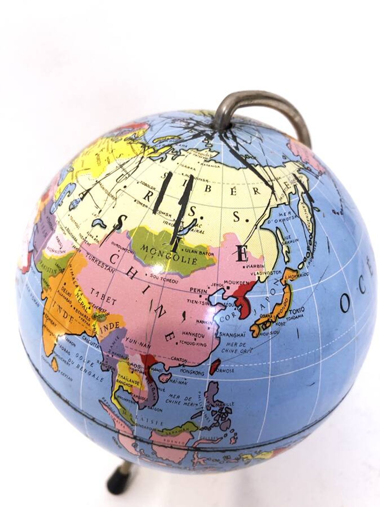 Globe piggy bank, 1950