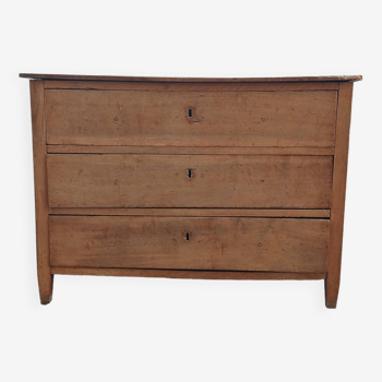 Regional chest of drawers in vintage cherry wood
