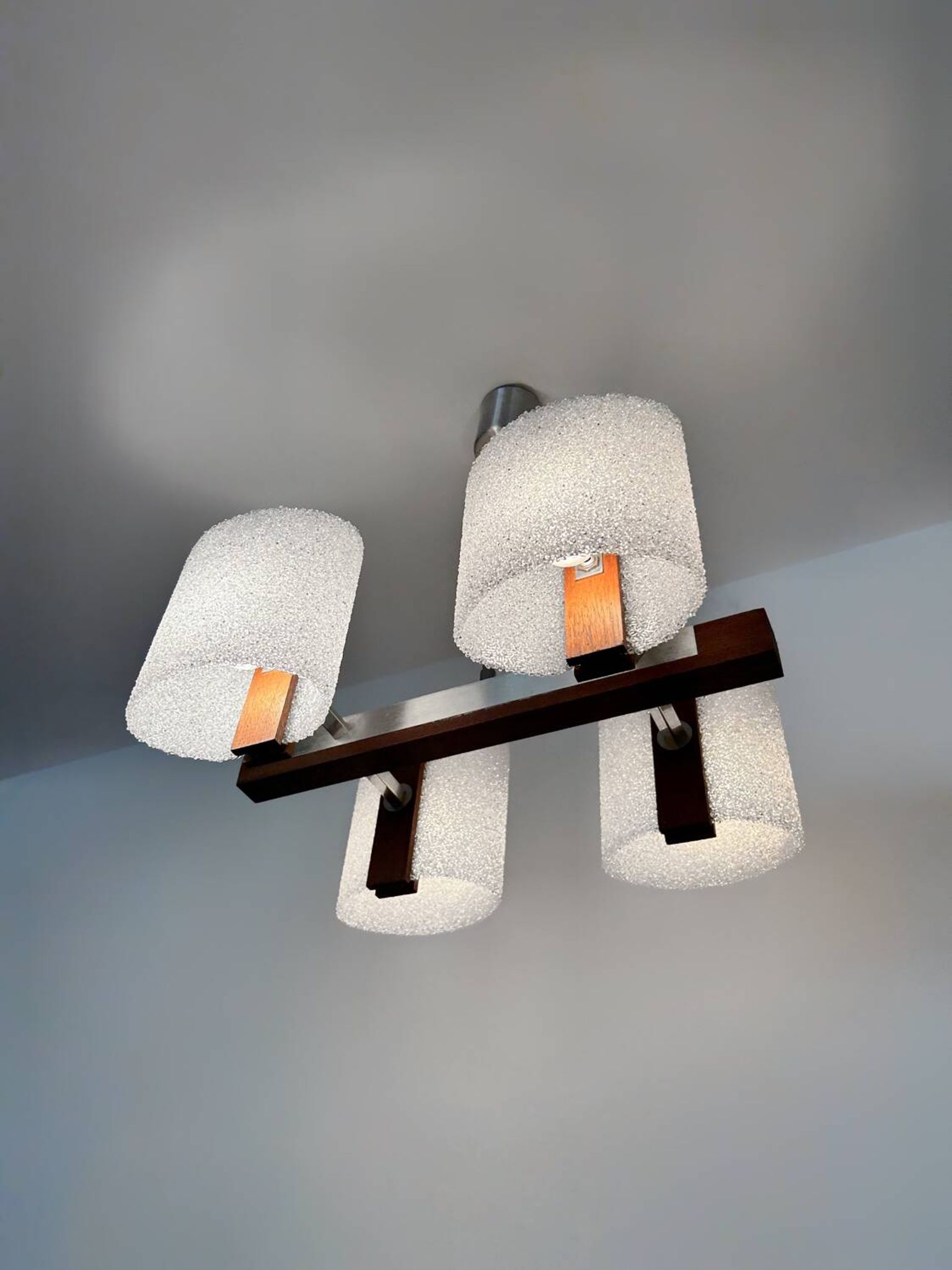 Lustre scandinave années 60