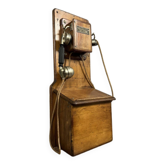 Téléphone ancien dit " boite à sel" en bois massif modèle 1910