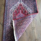 Handmade Persian Senneh rug 101x73cm