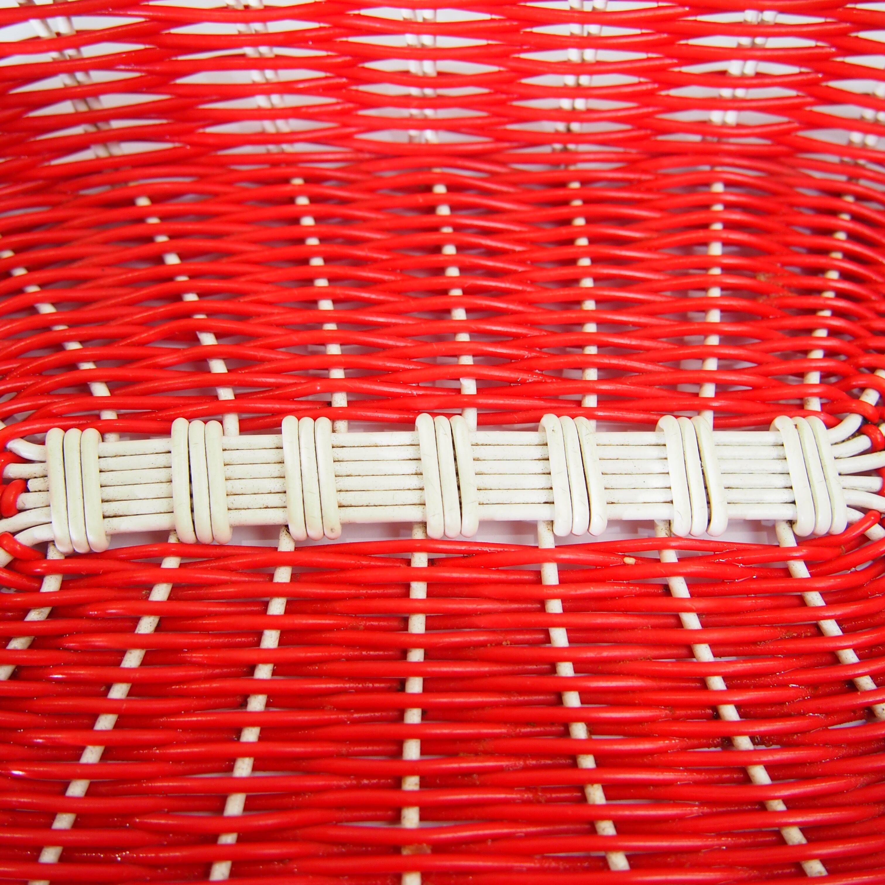 Scoubidou/vintage bread basket