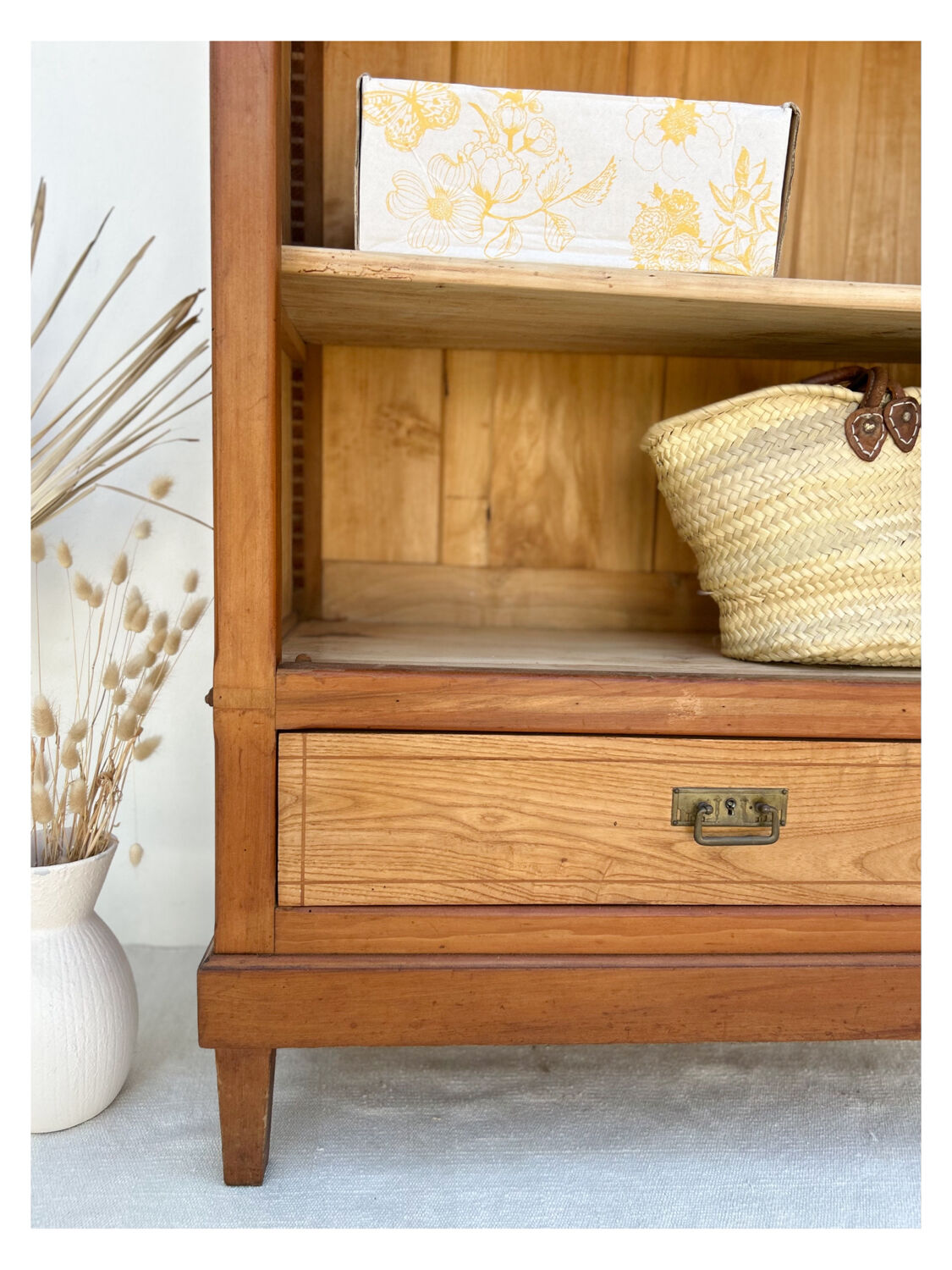 Vintage cabinet