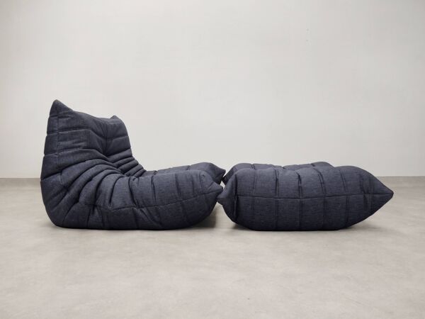 Ligne Roset Togo - fauteuil 1 place et pouf - tissu à rayures bleues