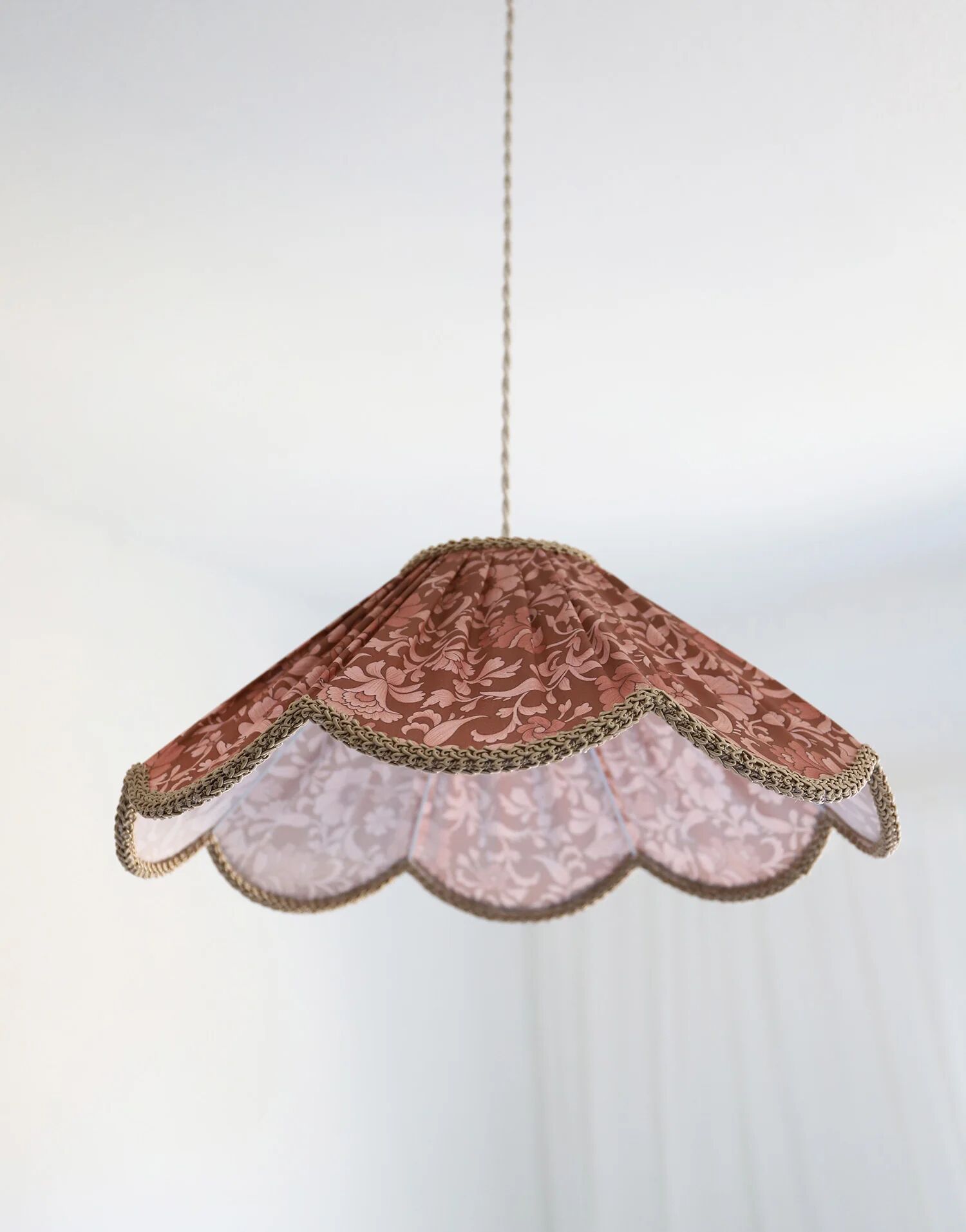 Suspension with printed floral design Françoise "auburn flowers"