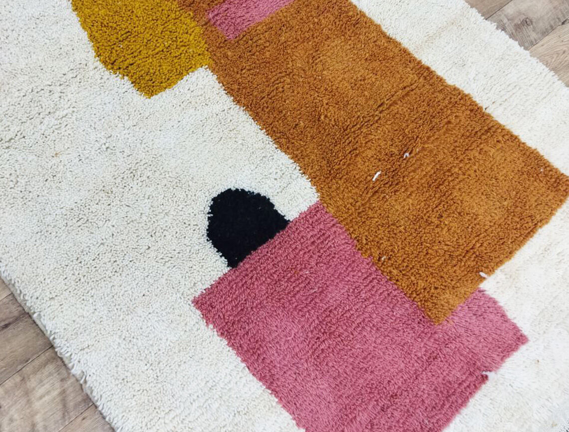 Handmade moroccan berber carpet 217 x 158 cm