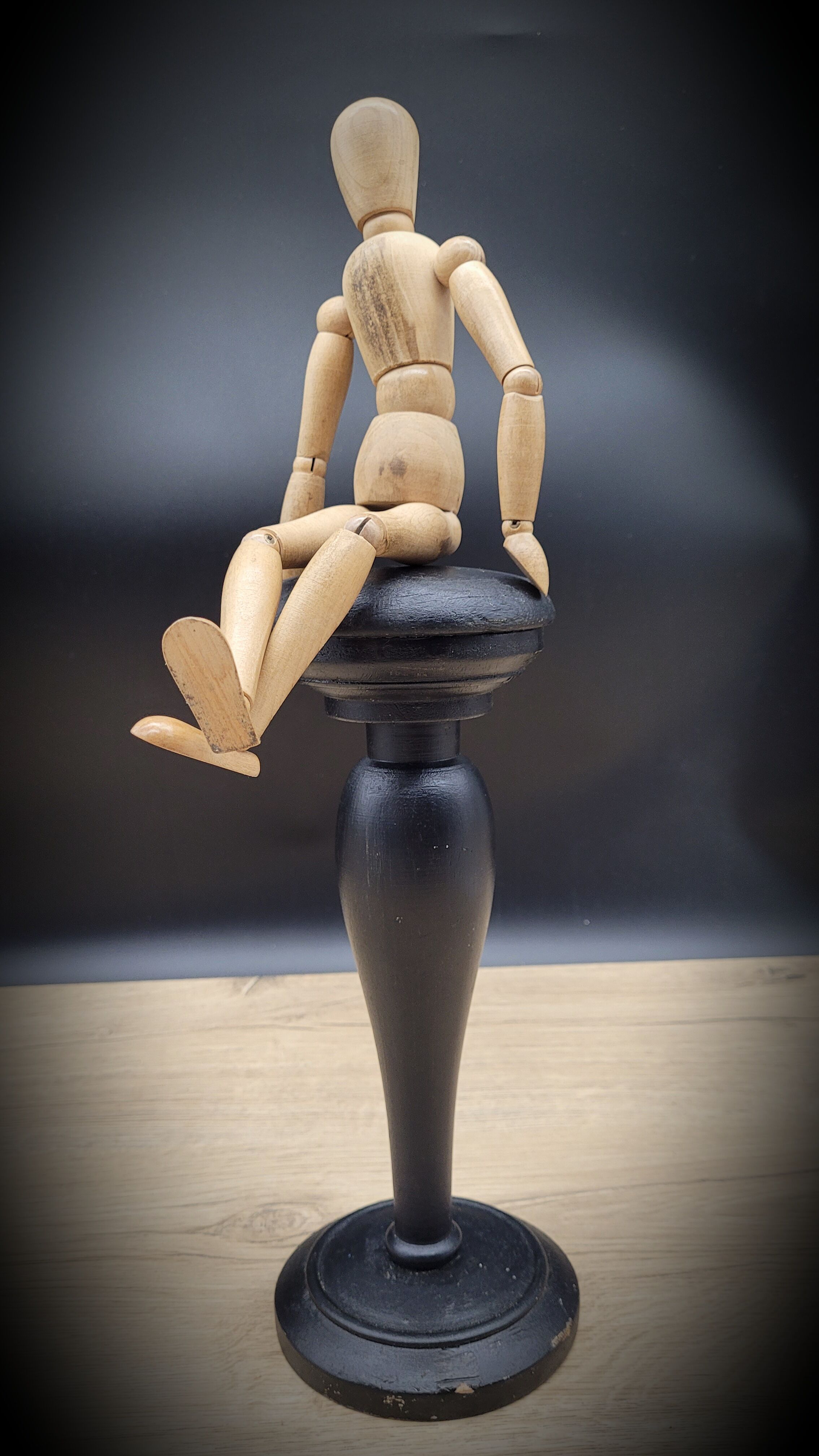 Solid wood hat holder