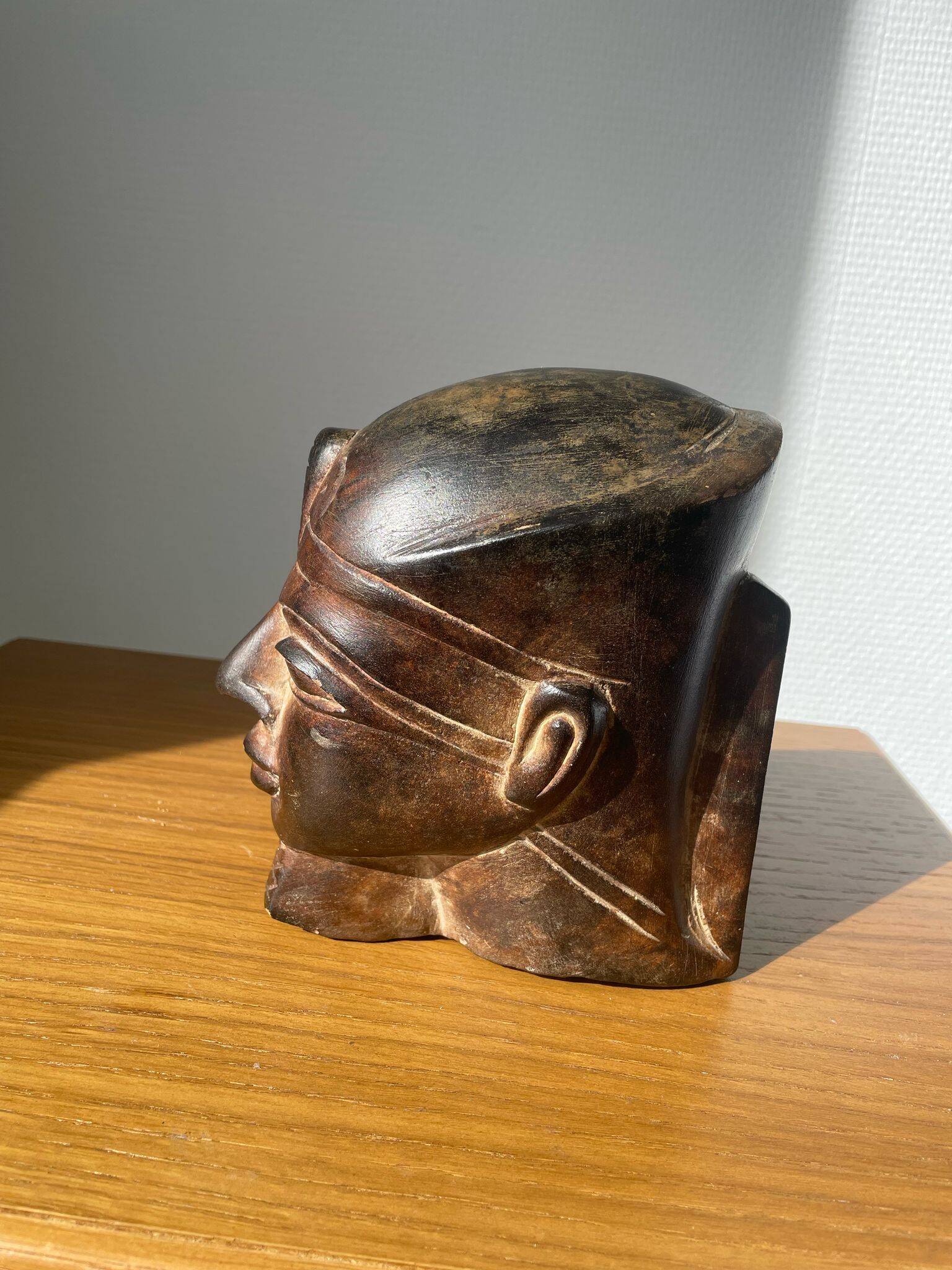 Egyptian sculpture, head / bust of pharaoh