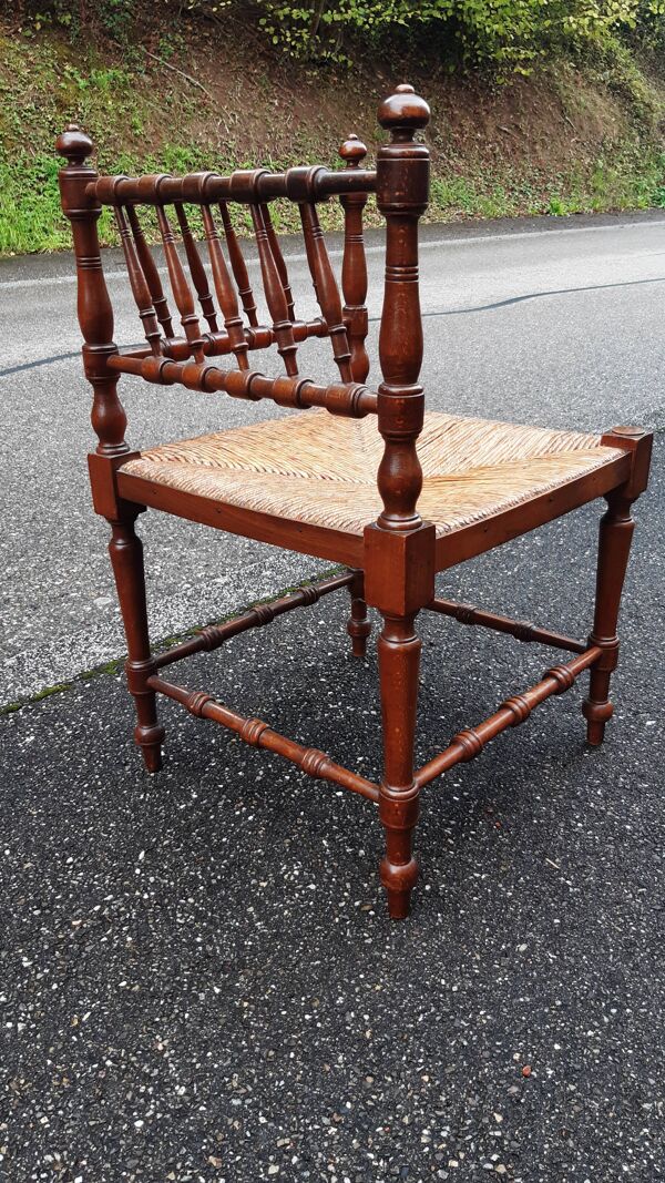 Chaise d'angle bois tourné assise paille