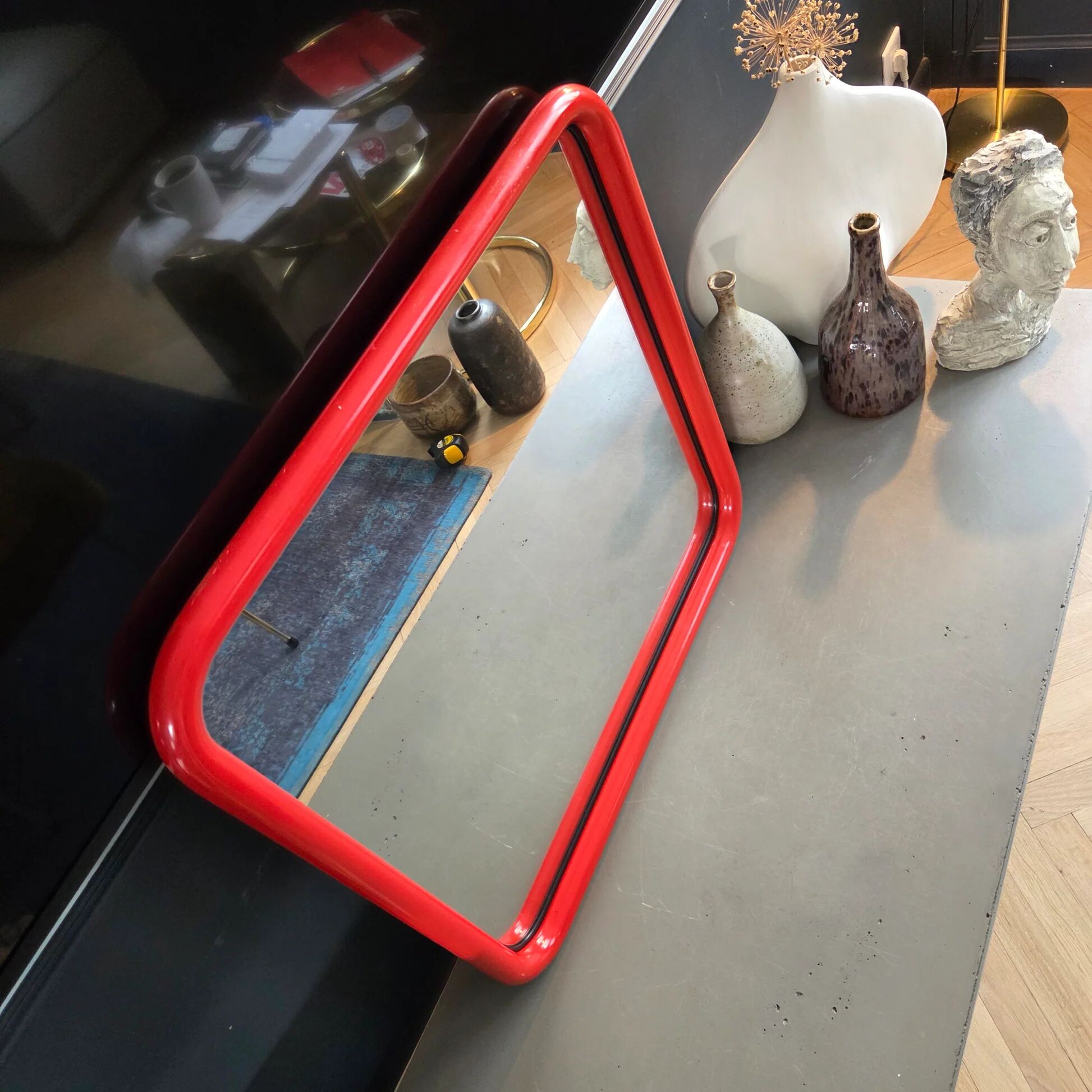 Vintage square mirror in red lacquered metal 60x60.