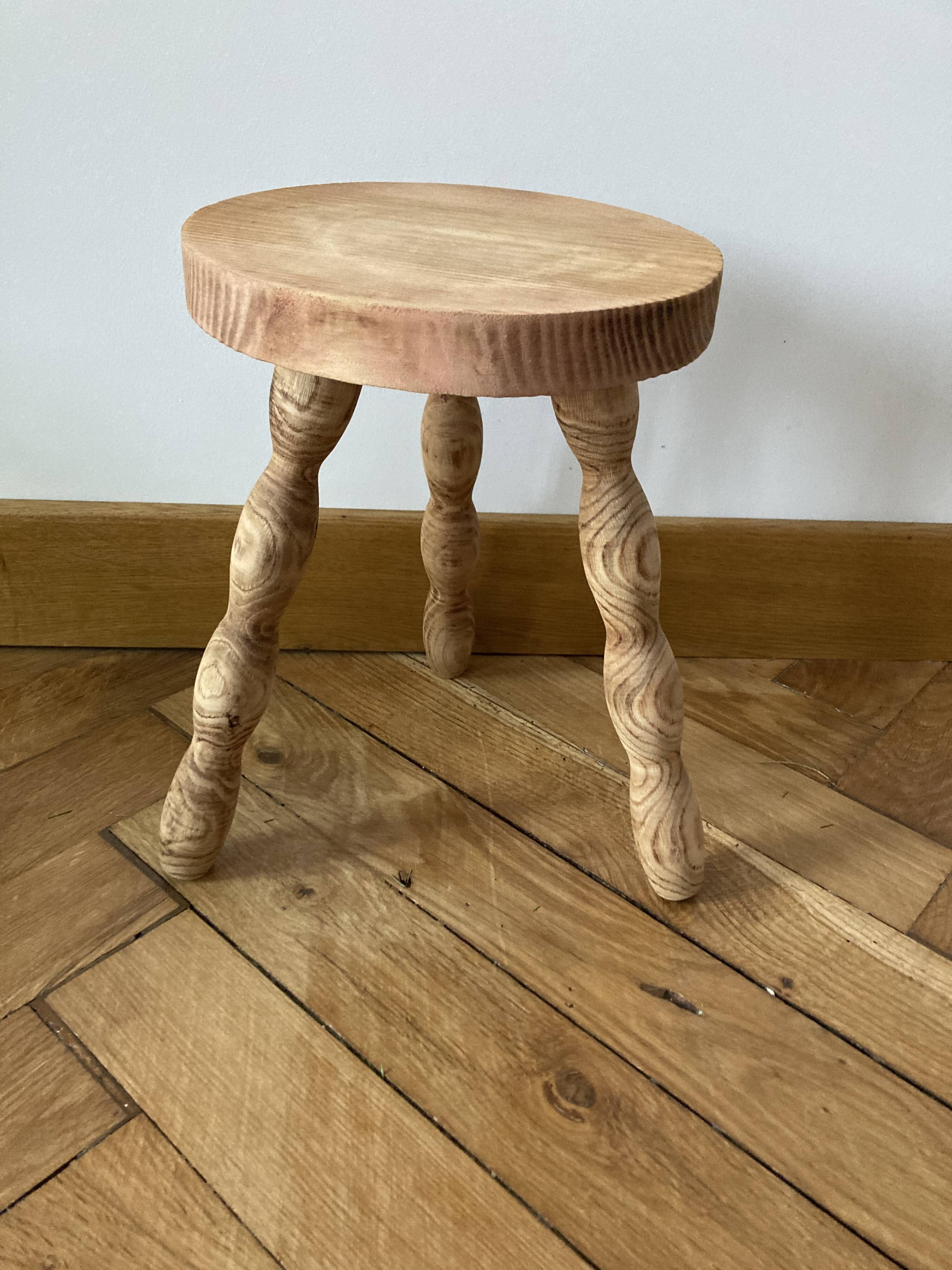 Tripod stool
