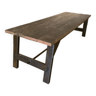 Factory table
