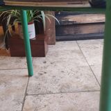 Bureau d'écolier des années 1960 sur peinture verte d'origine